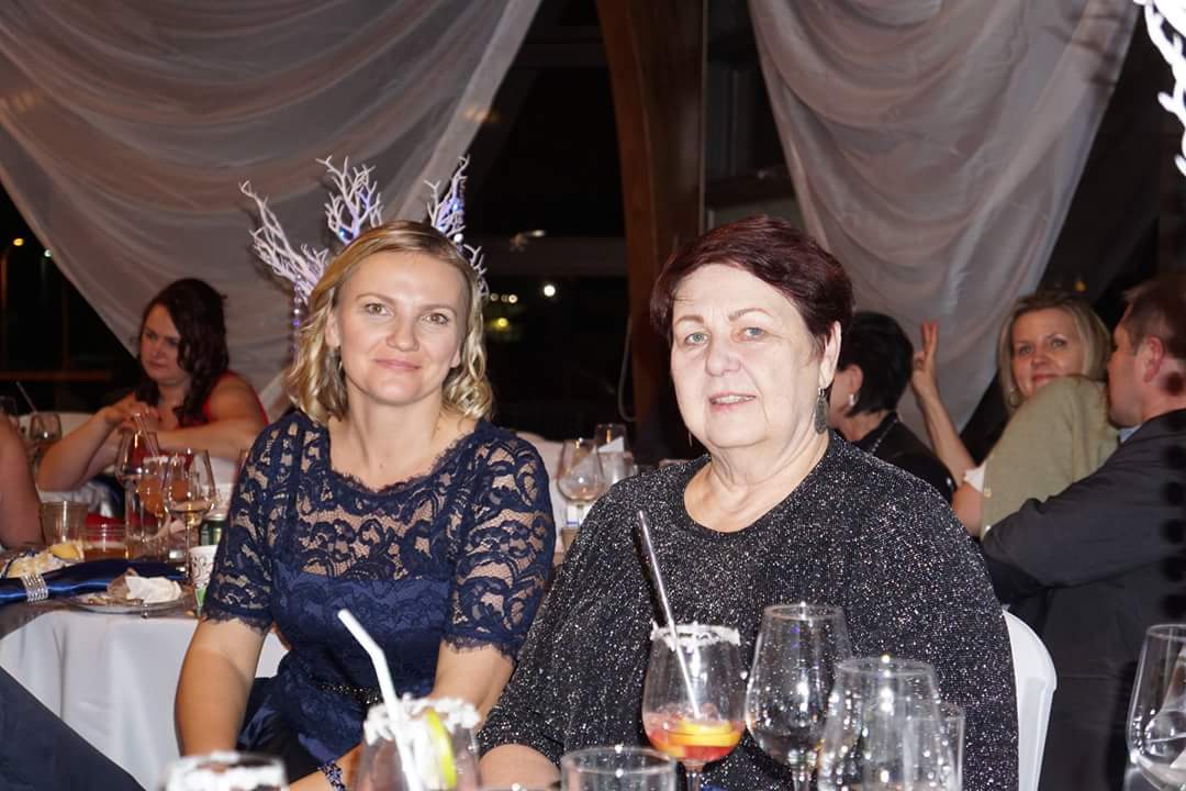 Viktorija su ilgamete Čiurlionio galerijos direktore Laima Apanavičiene.