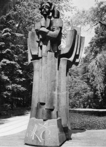 Monument to Čiurlionis erected in 1975 in a Druskininkai park. It is one of several monuments in the health resort city to honor its most famous resident. The sculptor is V. Vildžiūnas