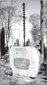 Griškevičius’s tombstone at the Viekšniai cemetery, erected in 1980.