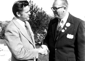 Valdas Adamkus and Congressman Edward Derwinski, 1973.