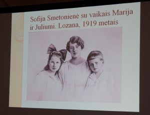 Sofija Smetonienė su vaikais.