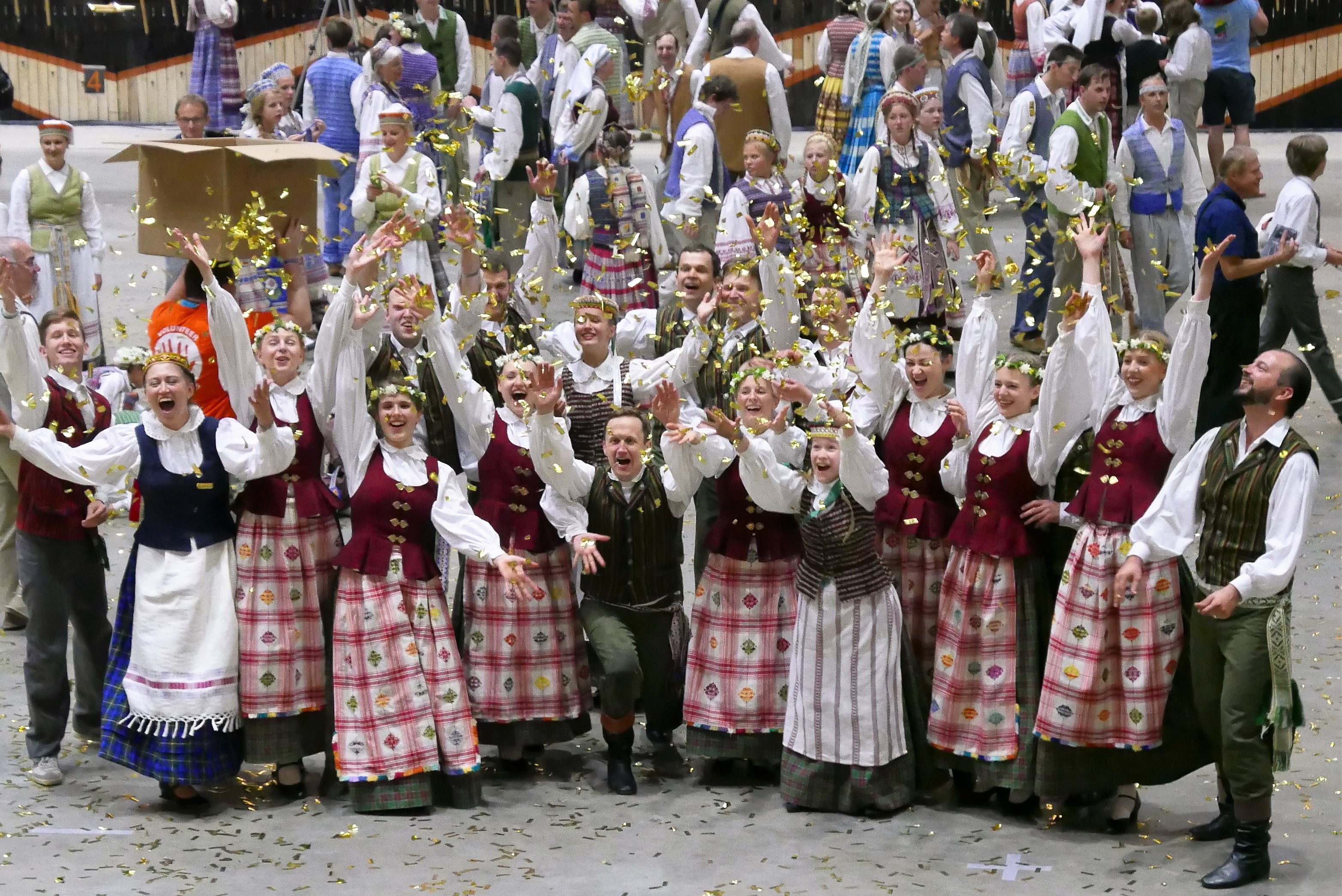 Į šventę atvyko net ir lietuvaičiai iš Švedijos – šokių grupė ,,Baltija”.