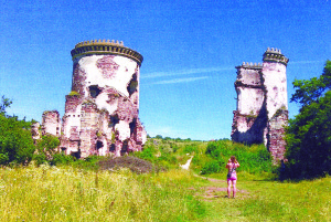 Chervonhorodo pilies griuvėsiai.