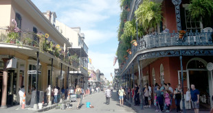 Prancūzų kvartalas – istorinė ir labiausiai turistų lankoma New Orleans dalis.