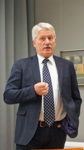 Prof. E. Aleksandravičius dalinosi įsimintinos kelionės įspūdžiais.