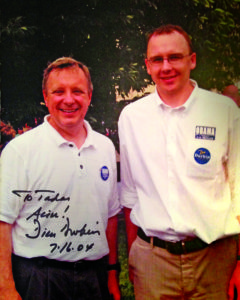 Su JAV senatoriumi Richard Durbinu (k.) po praktikos senatoriaus biure Čikagoje 2004 m.