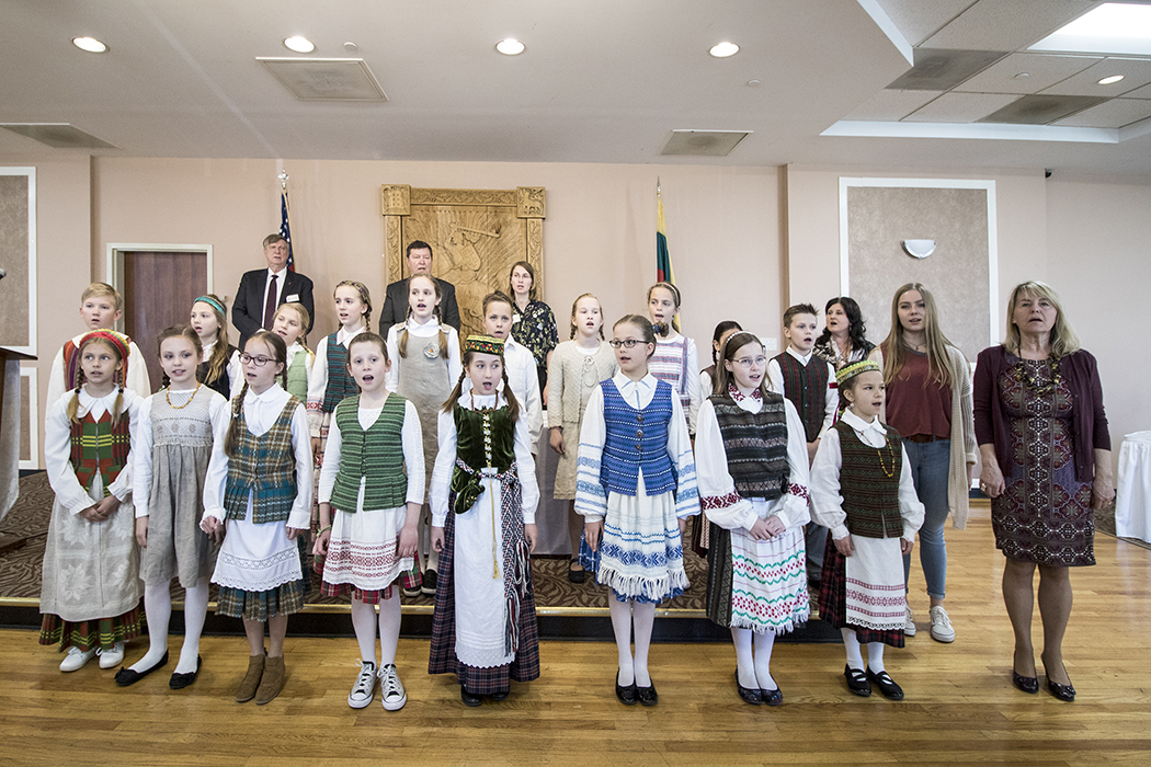 LF suvažiavimo pradžioje Lietuvos himną sugiedojo Maironio lituanistinės mokyklos 4 klasės mokiniai (mokytoja Loreta Lagunavičienė, muzikos mokytoja Revita Durtinavičiūtė).