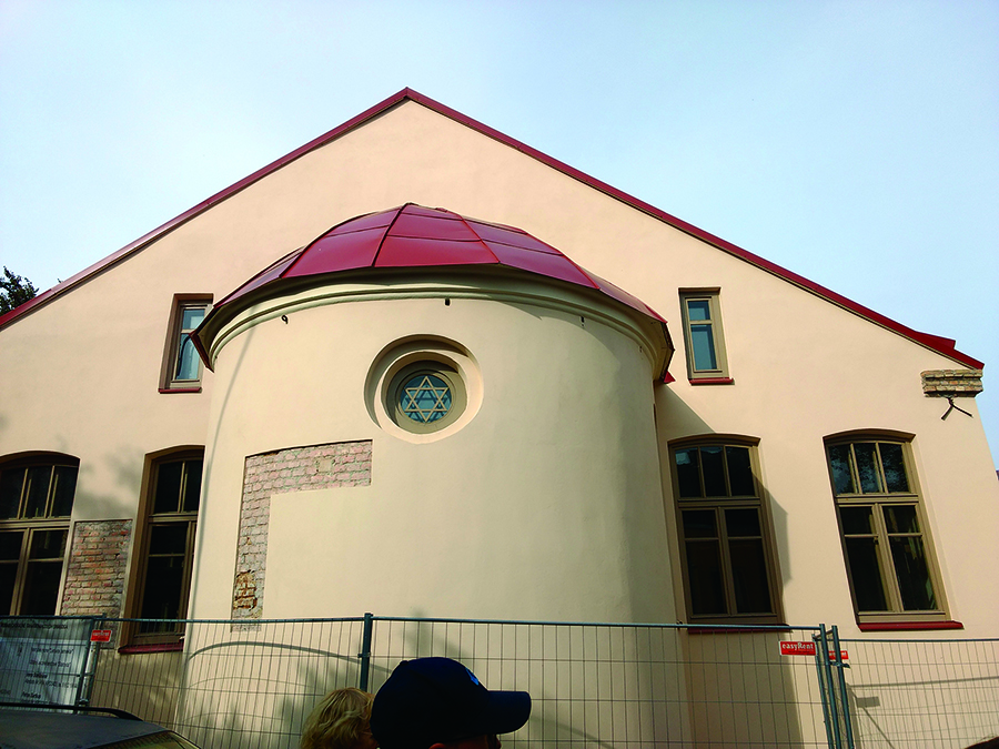 Atnaujintas Zavelio sinagogos fasadas.