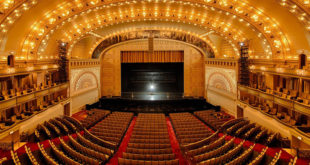 Didingoje Auditorium Theatre scenoje netrukus bus rodomas didingas lietuviškas spektaklis.