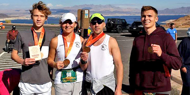 Po vieno iš prabėgtų maratonų su vyru Mariumi bei sūnumis Deividu ir Tomu.